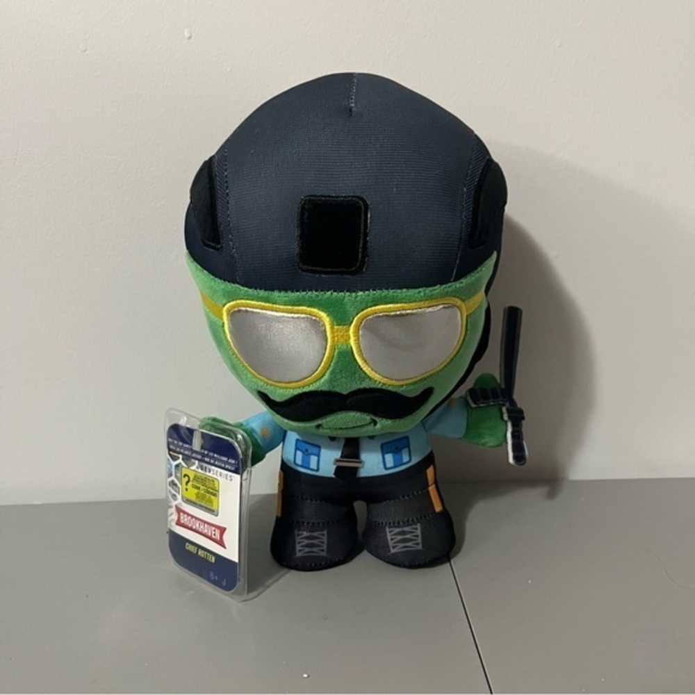 3/25$(Mix) ROBLOX DevSeries Brookhaven Chief Rotten 8" Plush NWT